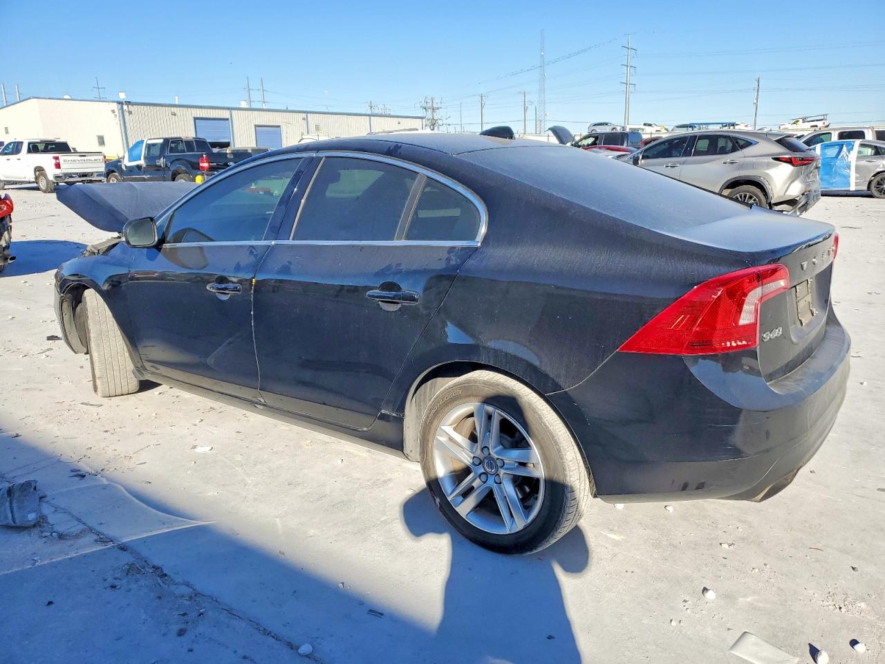 2015 VOLVO S60 PREMIER photo 2