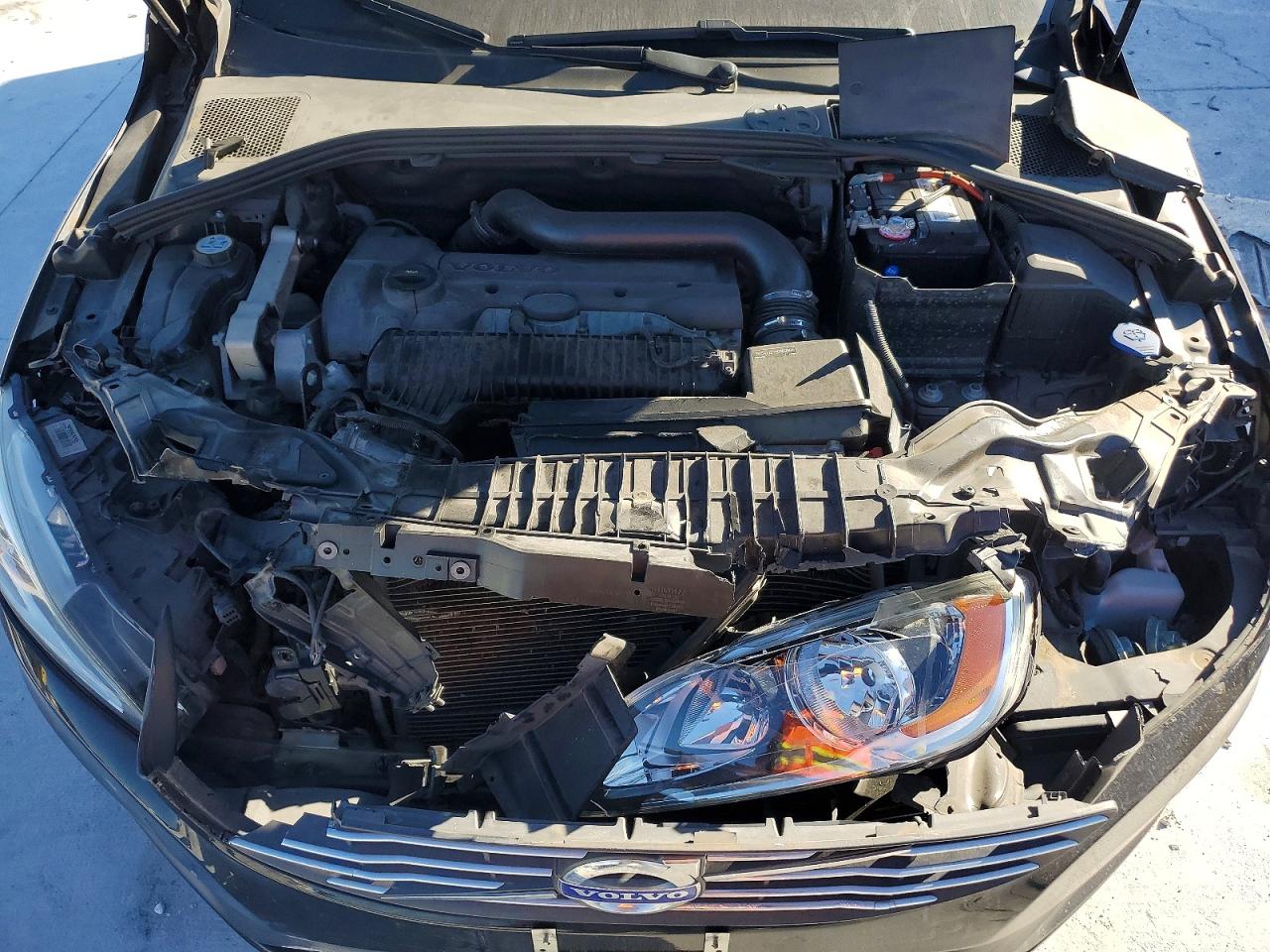 2015 VOLVO S60 PREMIER photo 11