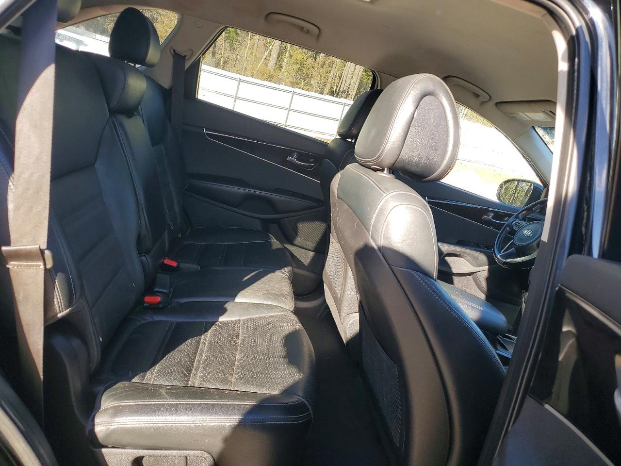 2016 KIA SORENTO photo 11