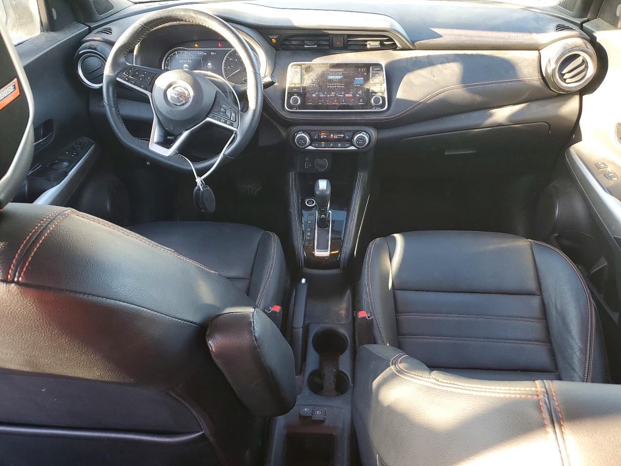 2019 NISSAN KICKS S photo 8