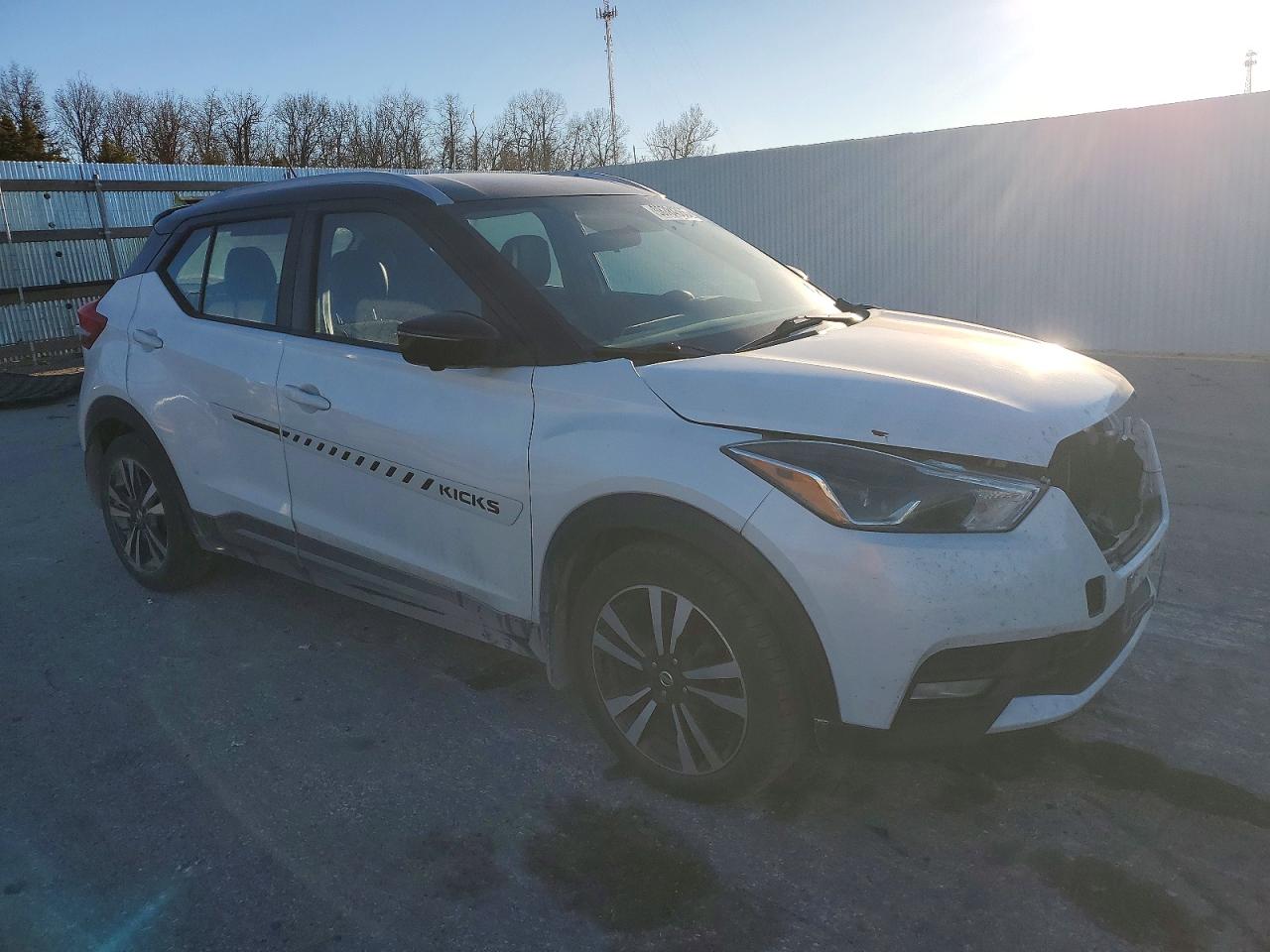 2019 NISSAN KICKS S photo 4
