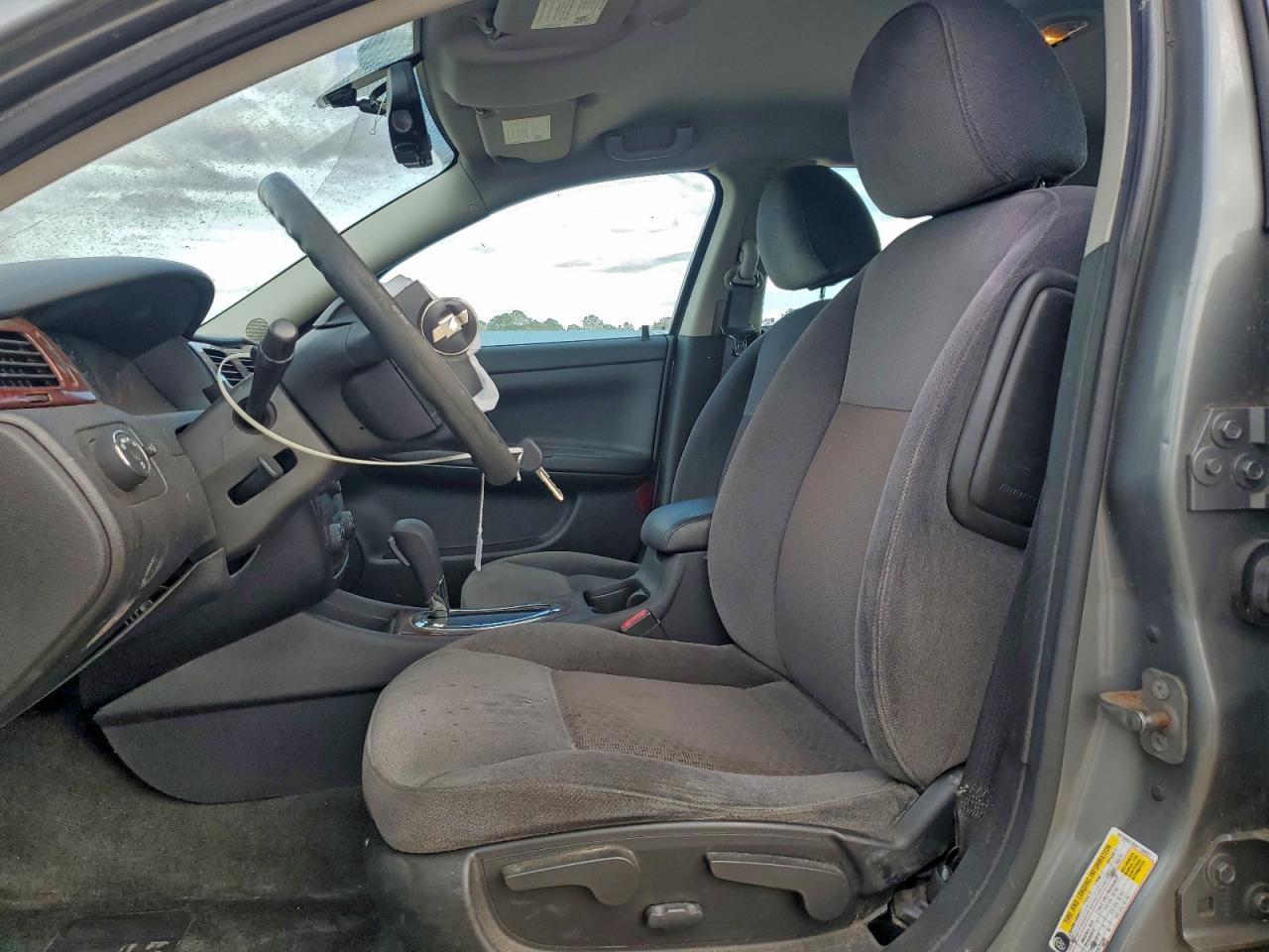 2009 CHEVROLET IMPALA LS photo 13