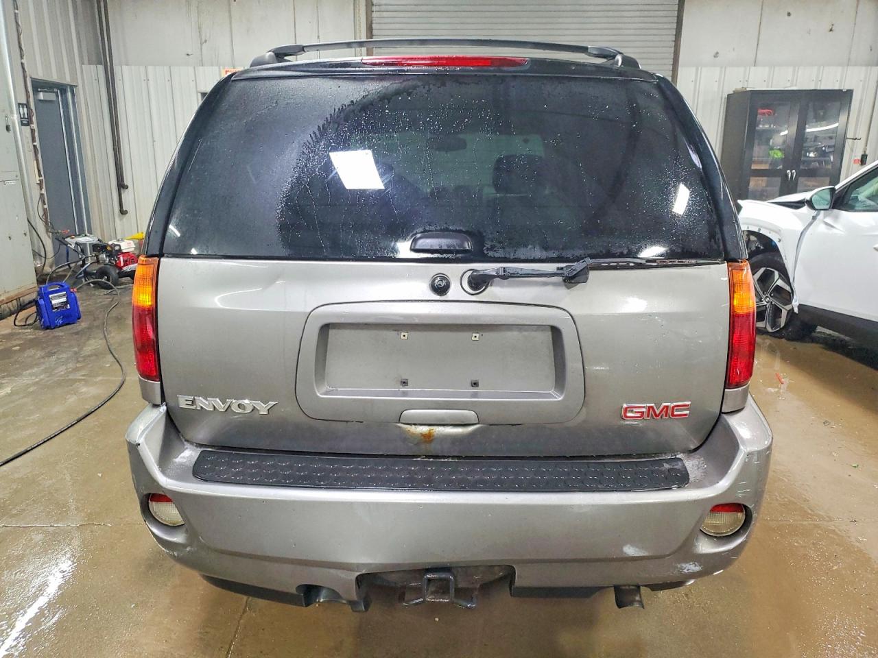2005 GMC ENVOY DENALI photo 6
