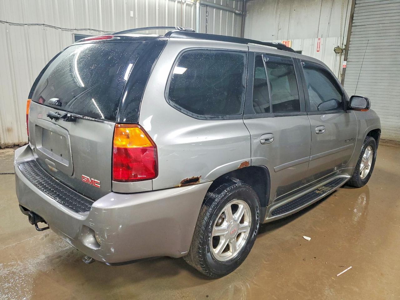 2005 GMC ENVOY DENALI photo 3