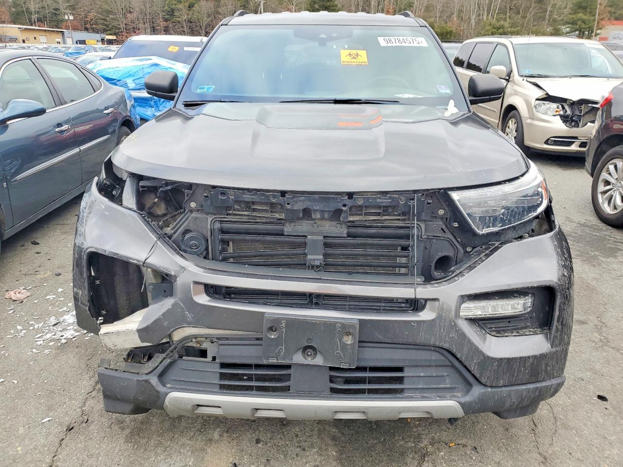 2020 FORD EXPLORER XLT photo 9