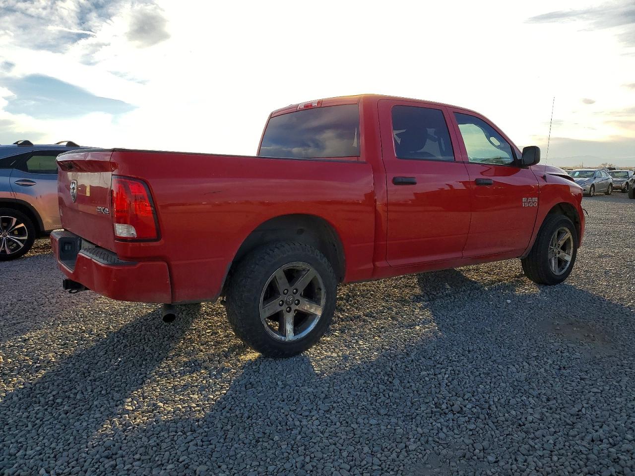 2017 RAM 1500 ST photo 3