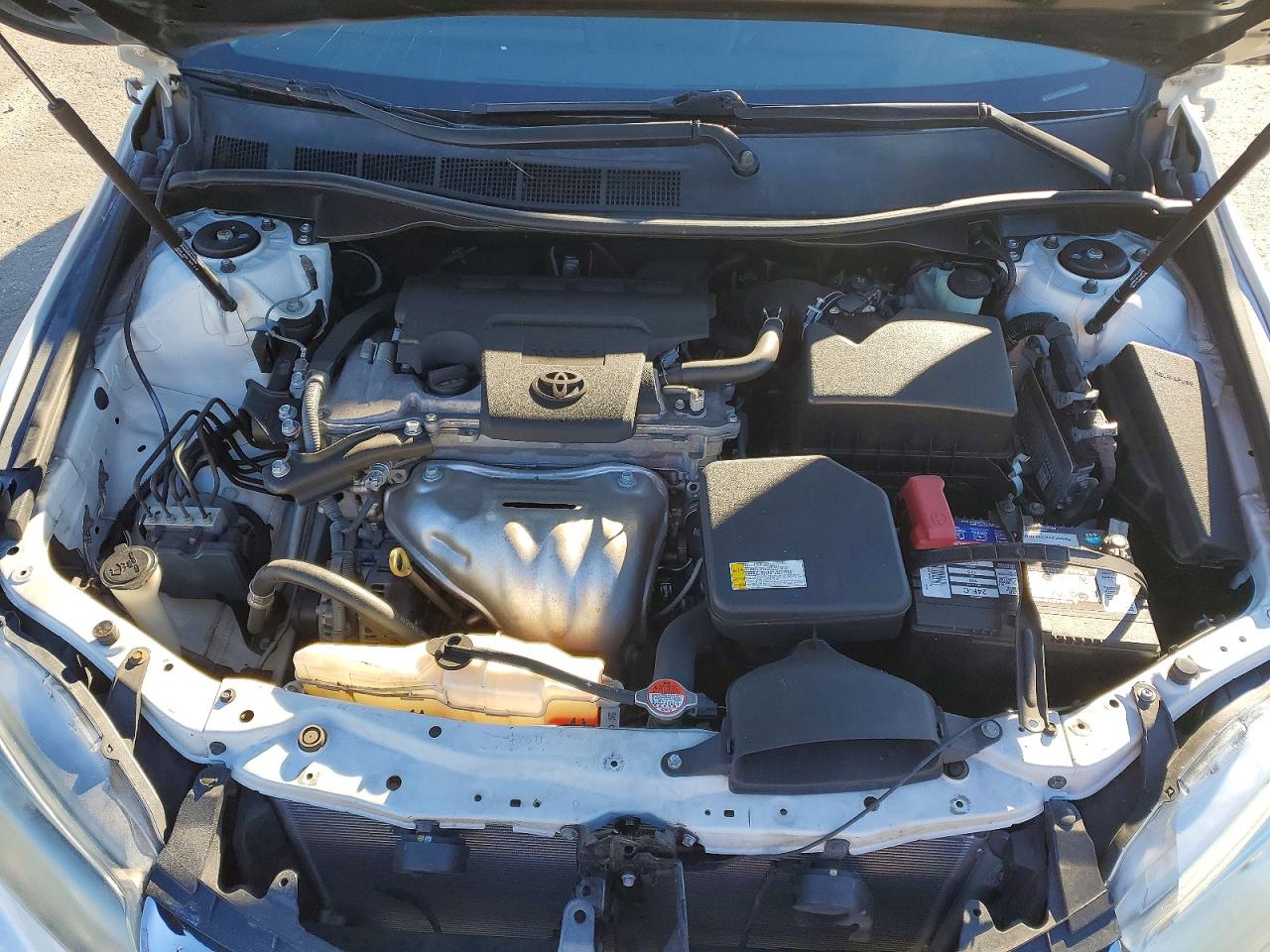 2016 TOYOTA CAMRY SE photo 11