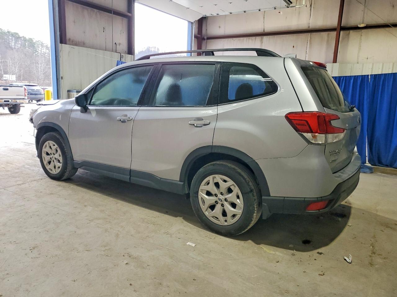 2021 SUBARU FORESTER photo 2