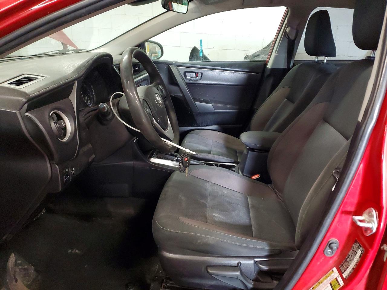 2019 TOYOTA COROLLA LE photo 7
