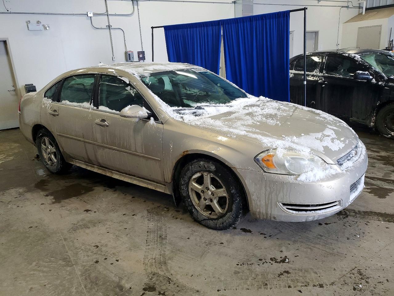 2011 CHEVROLET IMPALA LT photo 4