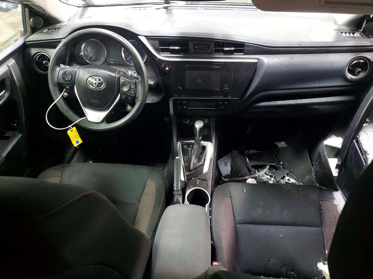 2019 TOYOTA COROLLA L photo 8