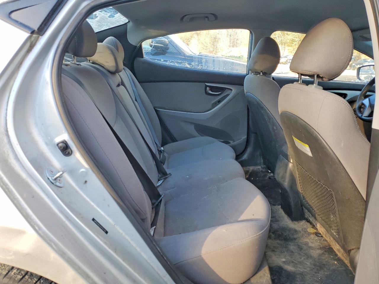 2016 HYUNDAI ELANTRA SE photo 28