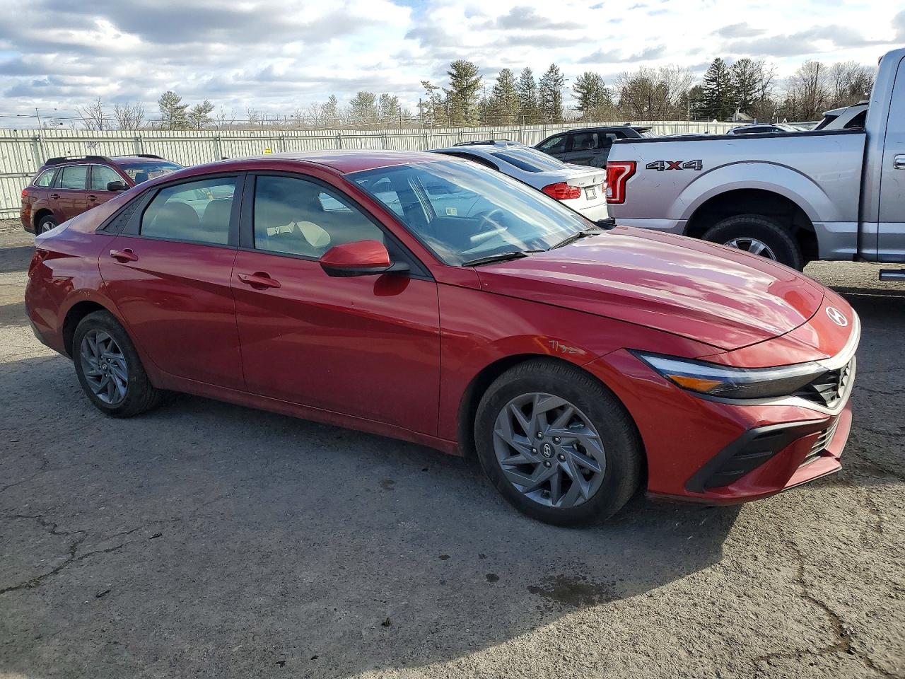 2024 HYUNDAI ELANTRA SEL photo 4
