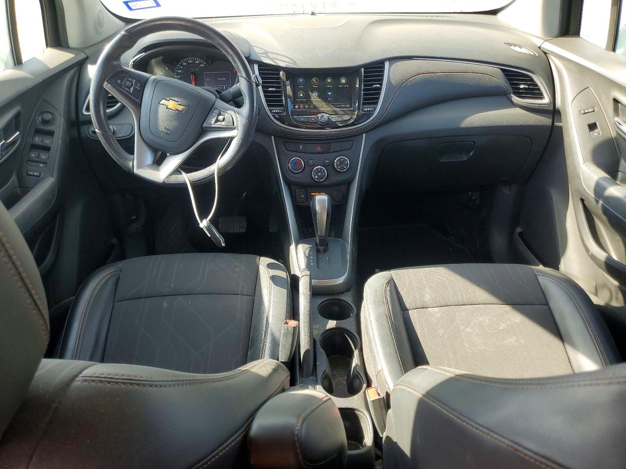 2019 CHEVROLET TRAX 1LT photo 8