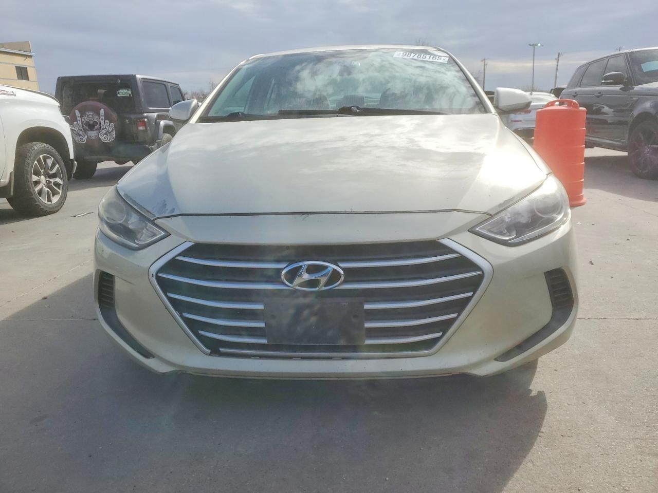 2017 HYUNDAI ELANTRA SE photo 5