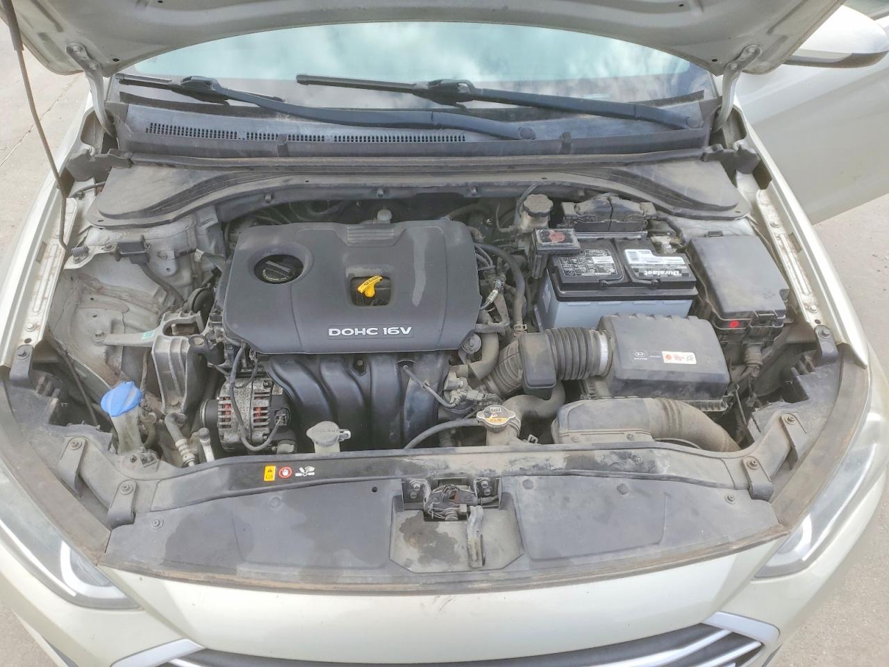 2017 HYUNDAI ELANTRA SE photo 11