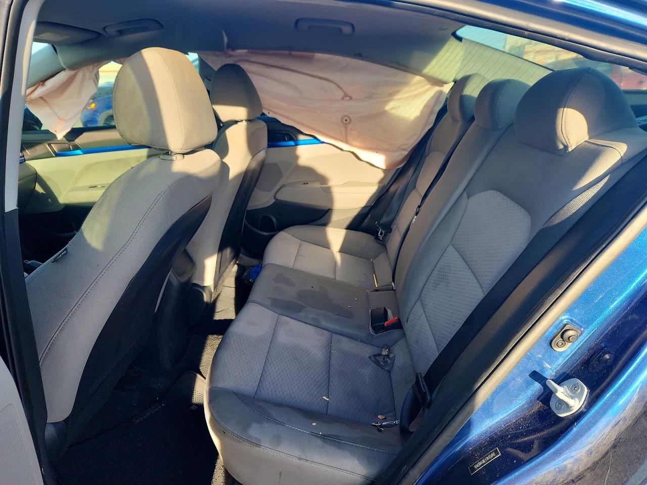 2019 HYUNDAI ELANTRA SE photo 10
