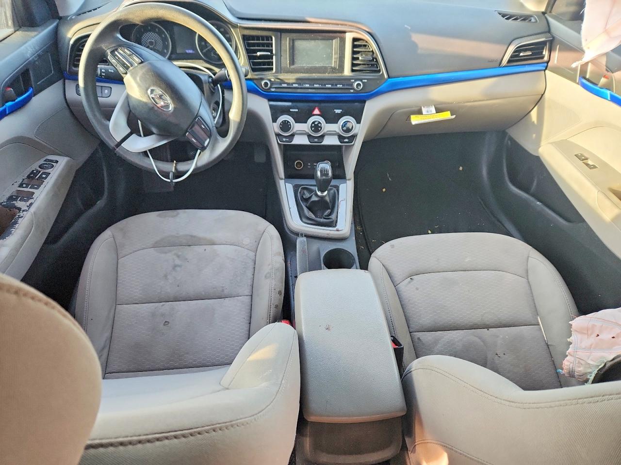 2019 HYUNDAI ELANTRA SE photo 8