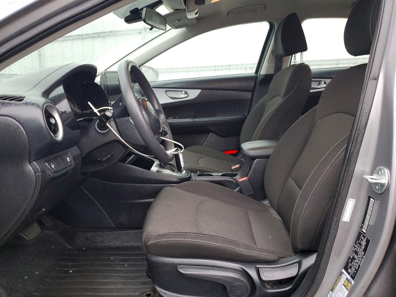 2024 KIA FORTE LX photo 7