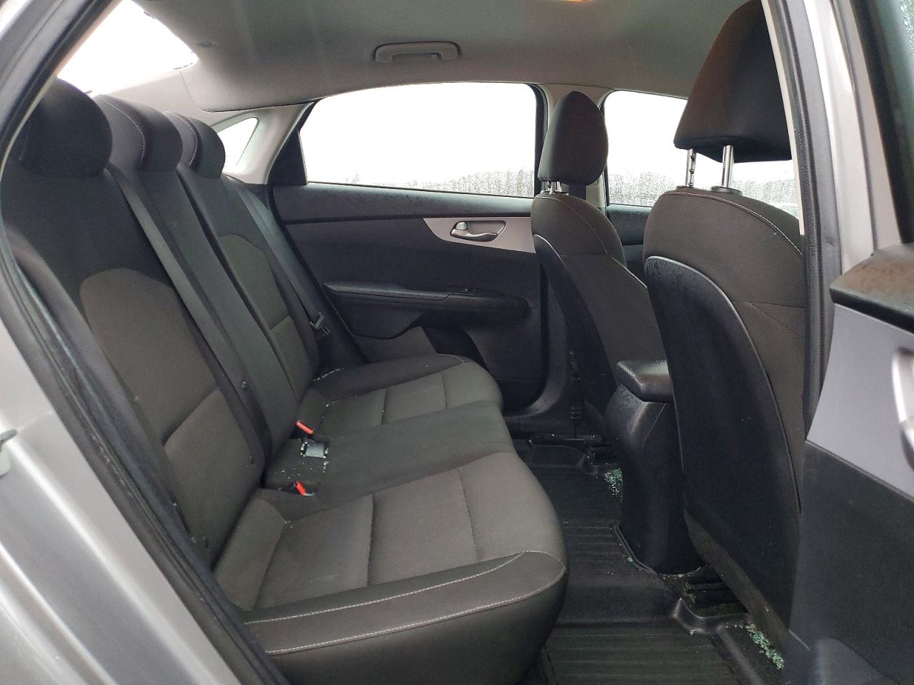 2024 KIA FORTE LX photo 10