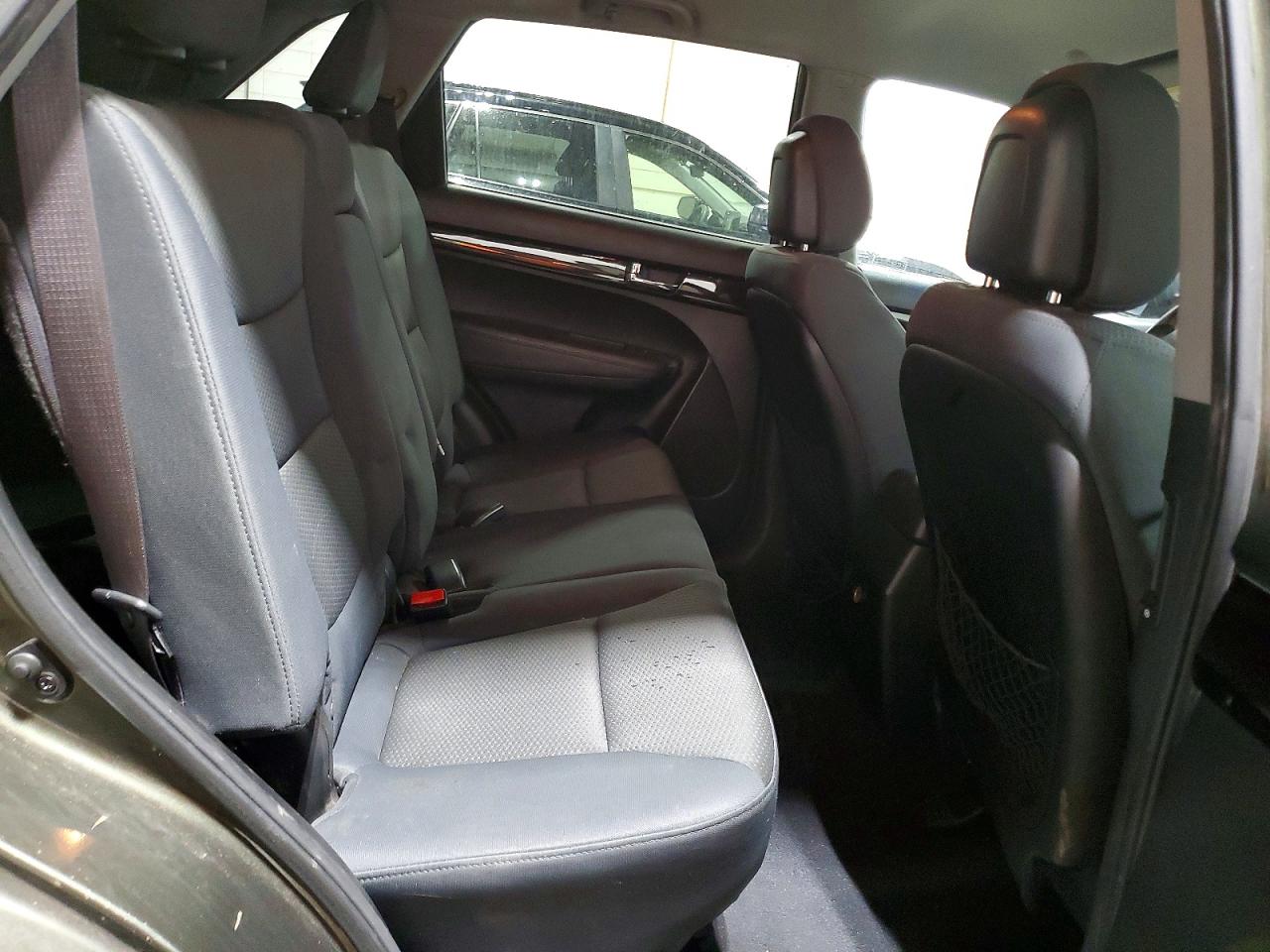2013 KIA SORENTO LX photo 11