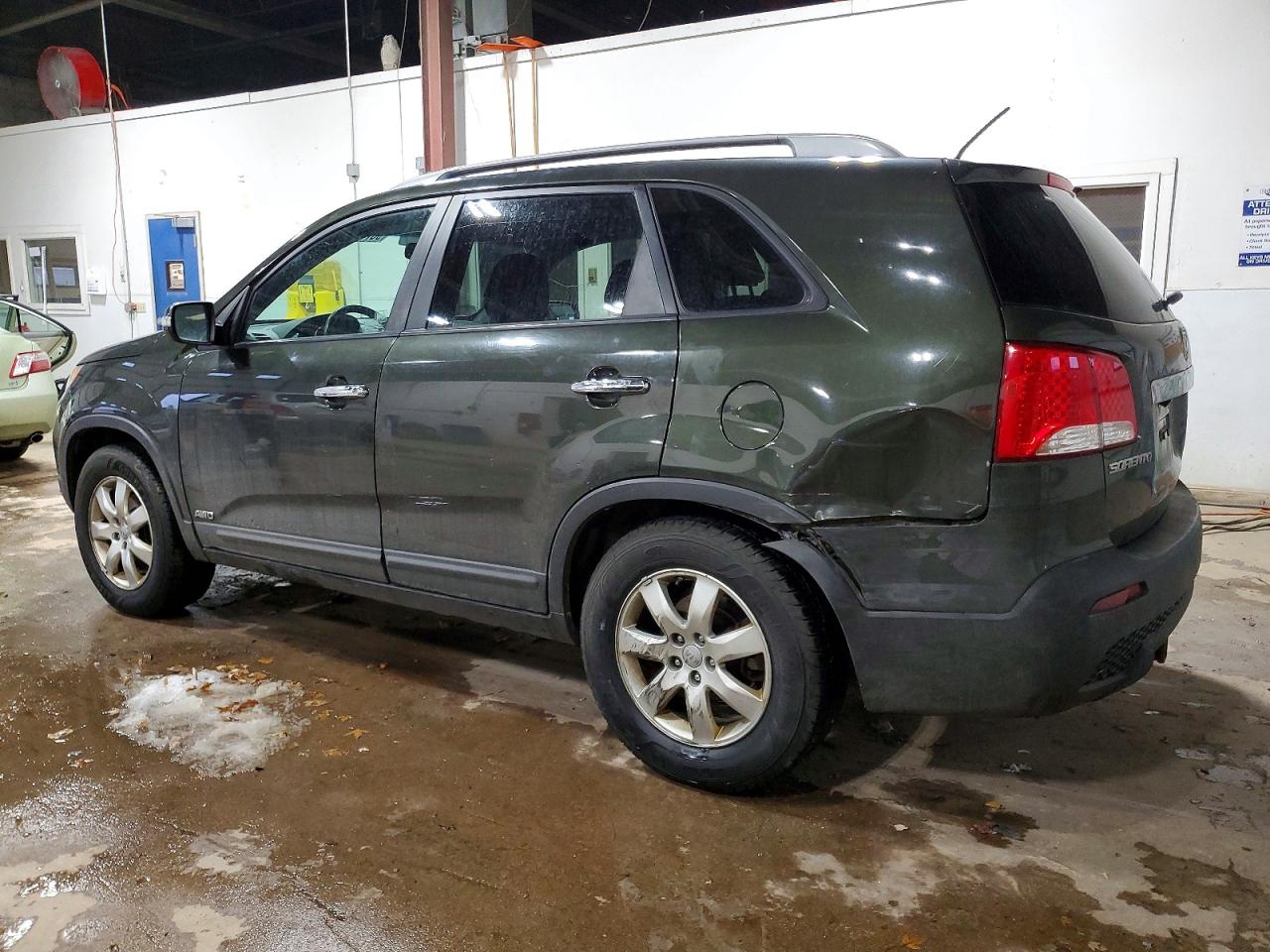 2013 KIA SORENTO LX photo 2