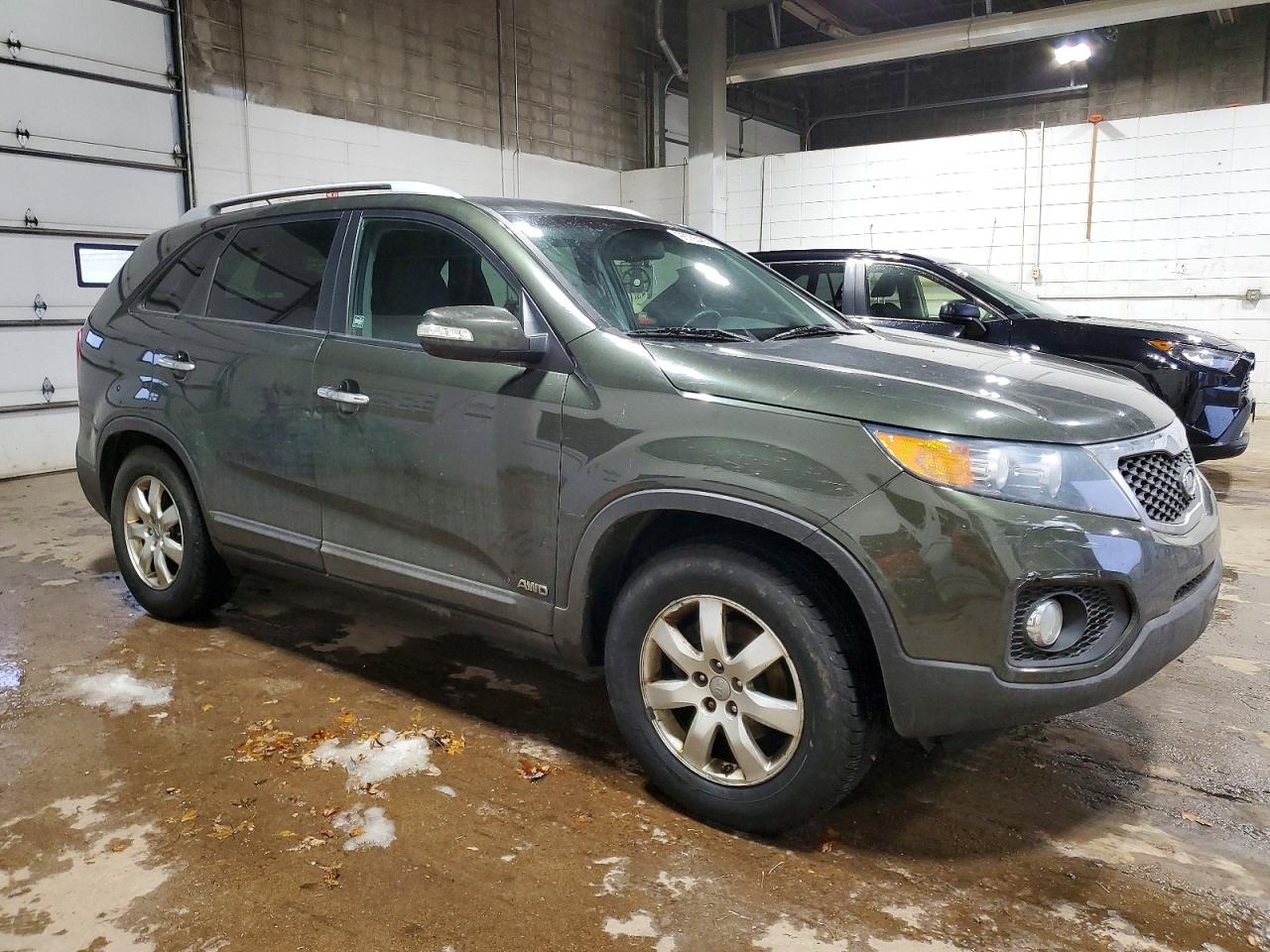 2013 KIA SORENTO LX photo 4