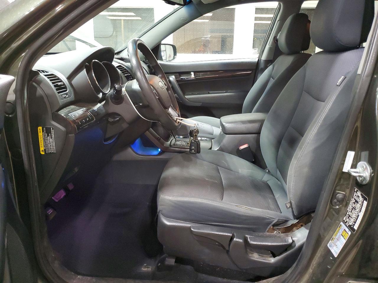 2013 KIA SORENTO LX photo 7