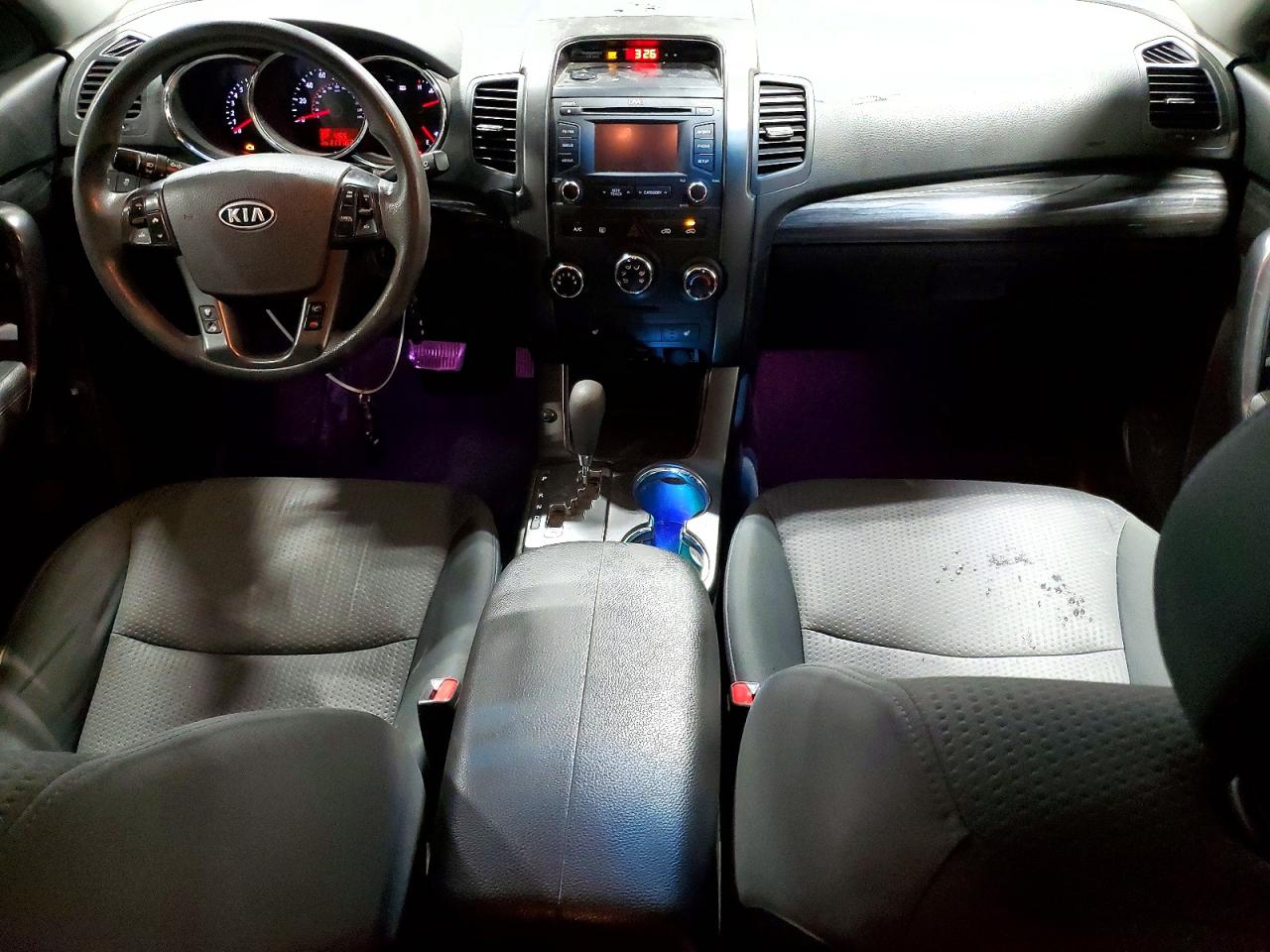 2013 KIA SORENTO LX photo 8
