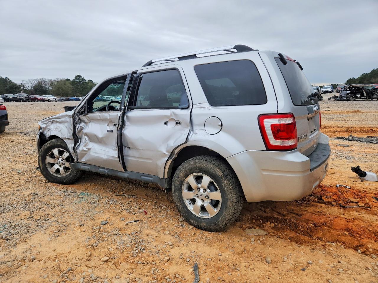 2011 FORD ESCAPE LIMITED photo 2