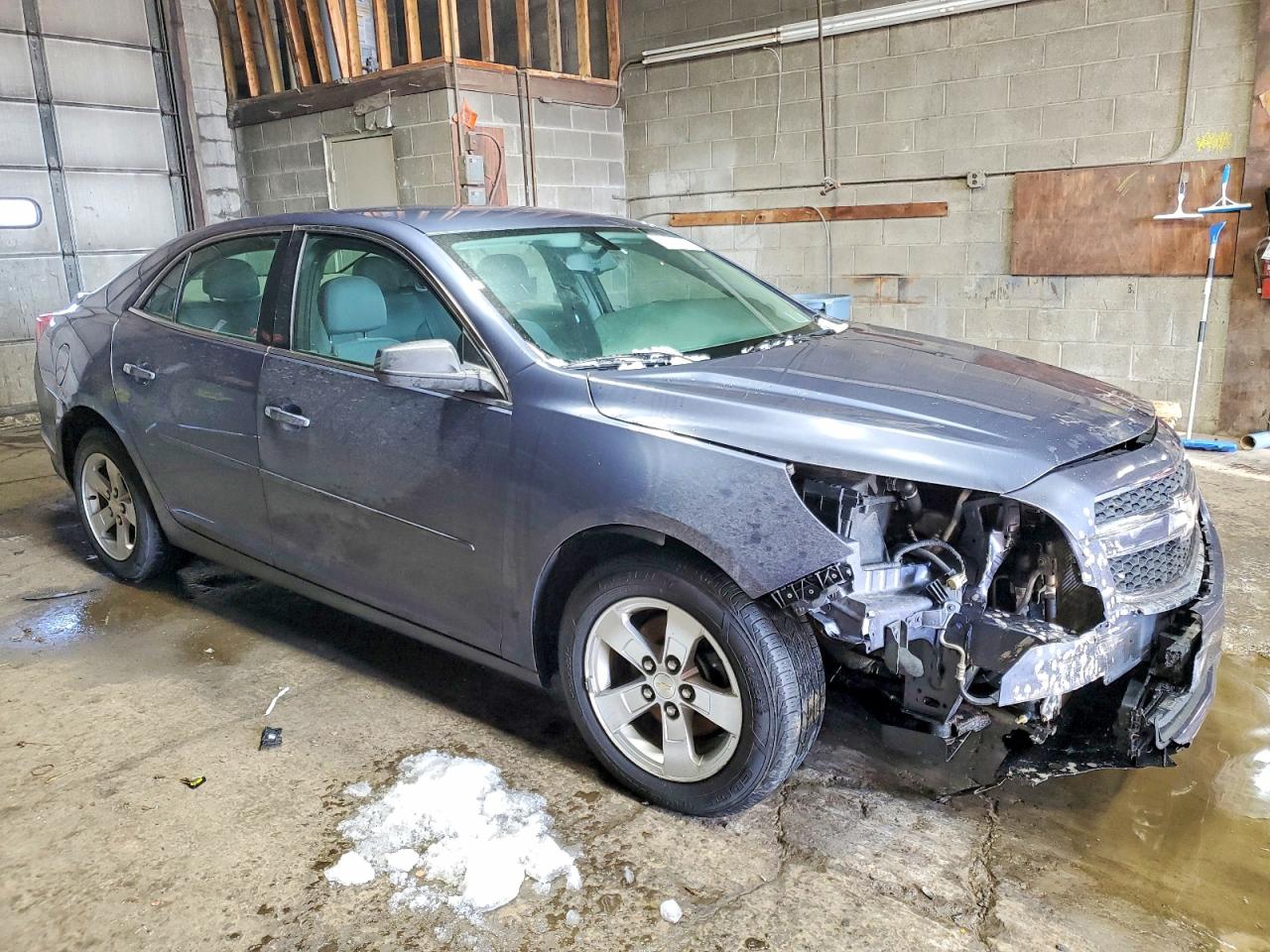 2013 CHEVROLET MALIBU LS photo 4