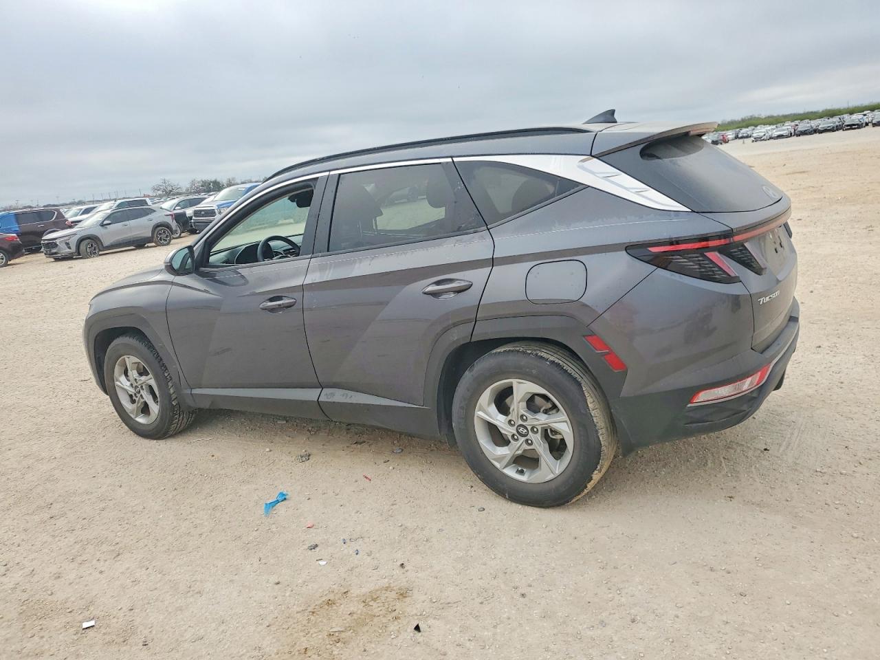 2022 HYUNDAI TUCSON SEL photo 2