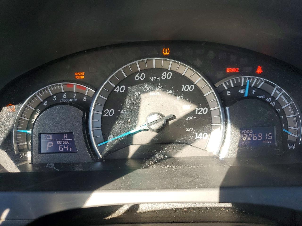 2013 TOYOTA CAMRY L photo 9