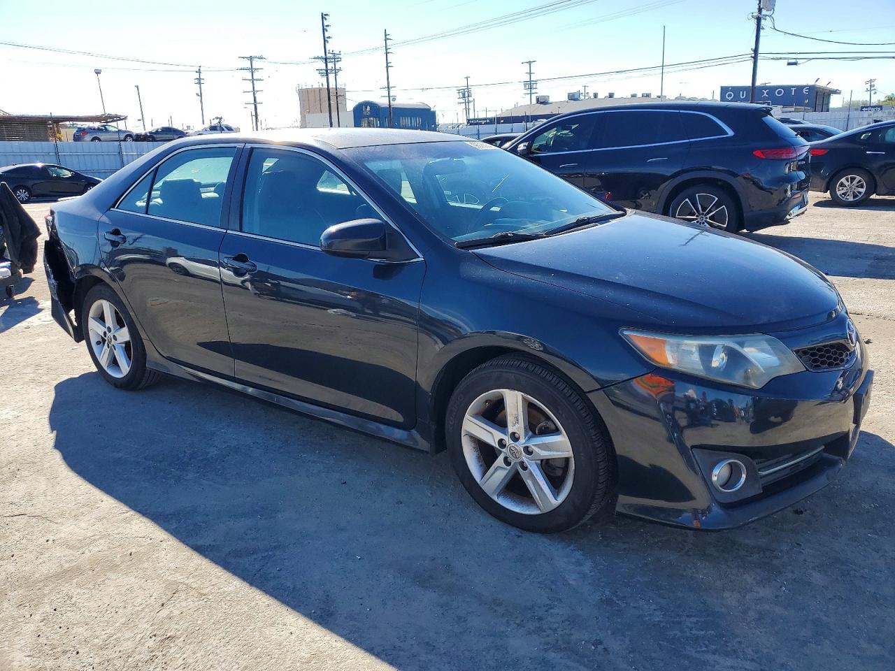 2013 TOYOTA CAMRY L photo 4