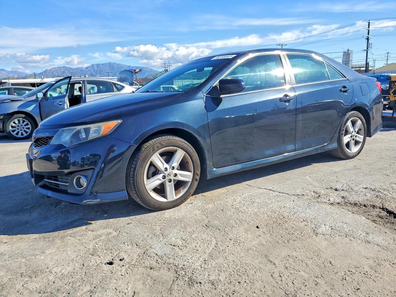 2013 TOYOTA CAMRY