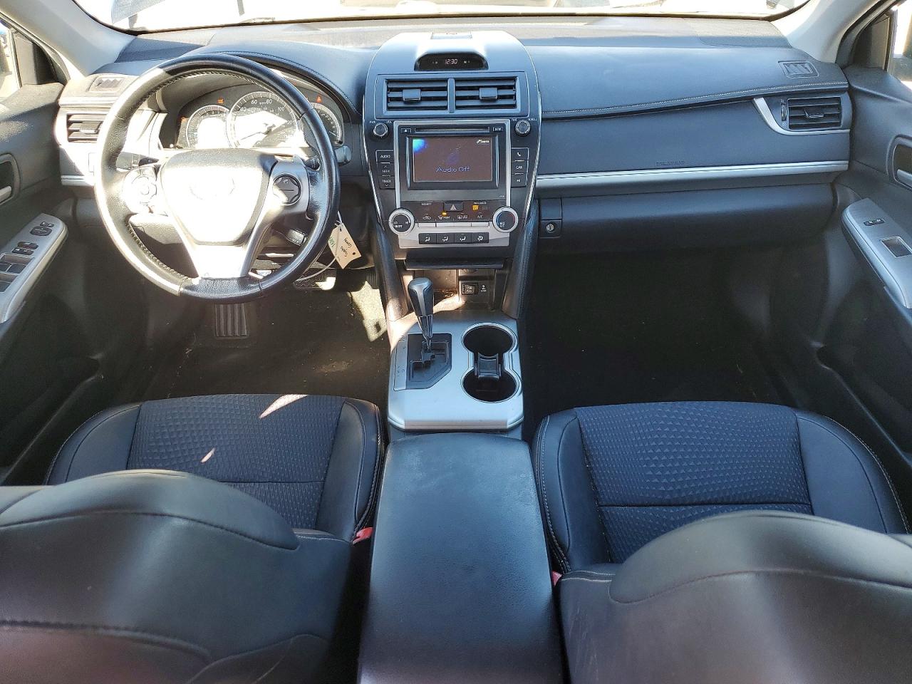 2013 TOYOTA CAMRY L photo 8