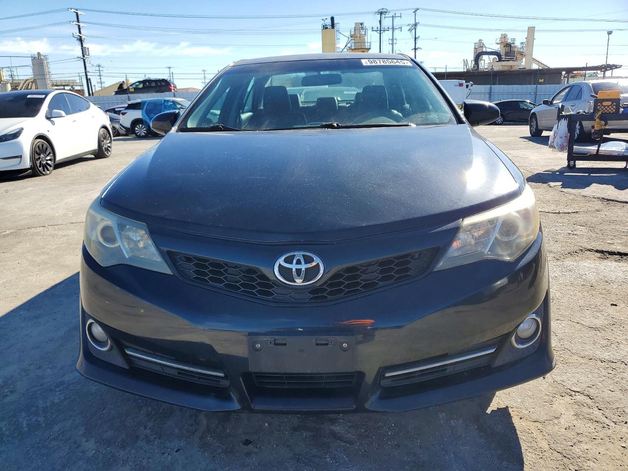 2013 TOYOTA CAMRY L photo 5
