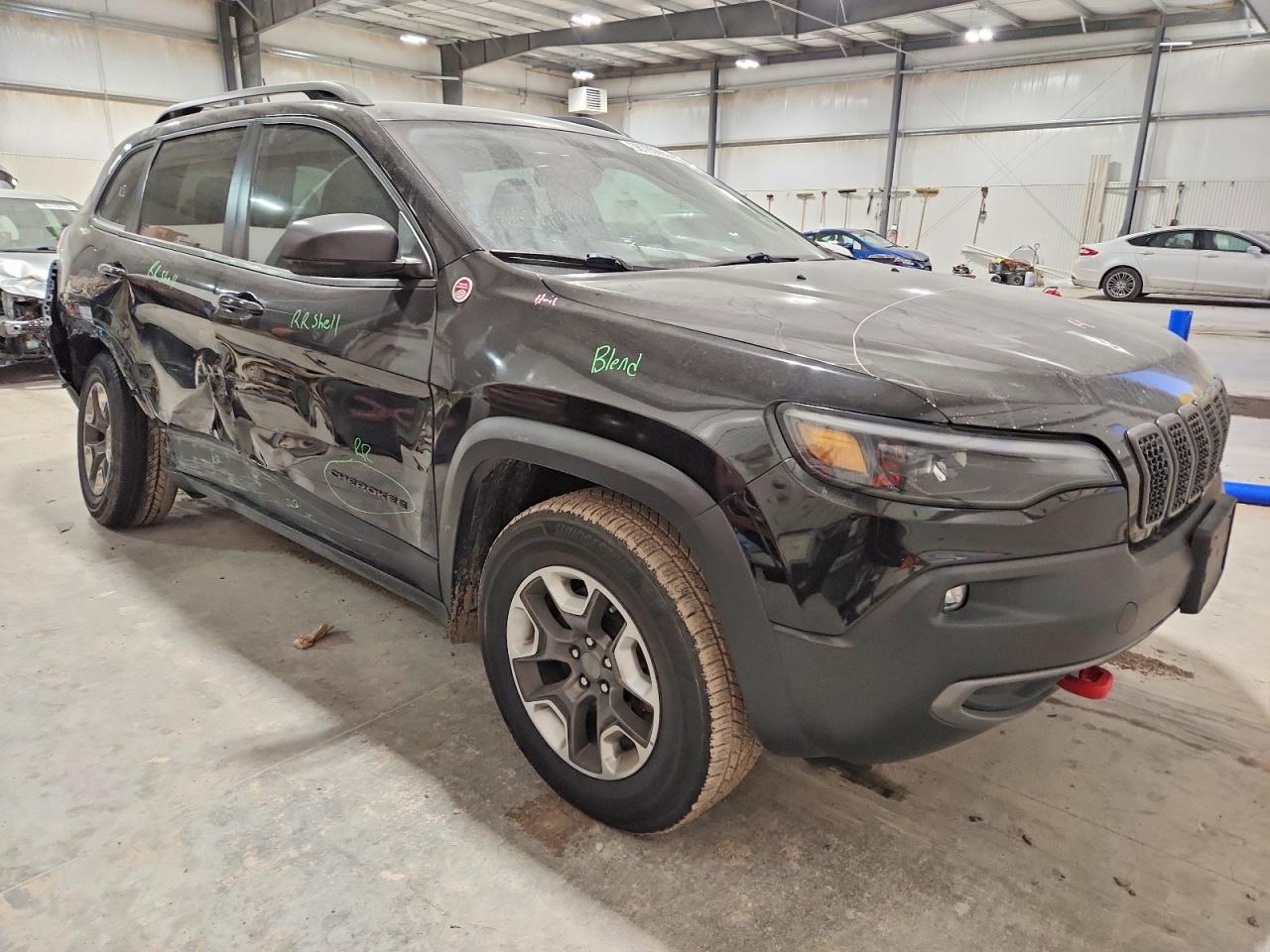 2019 JEEP CHEROKEE TRAILHAWK photo 4