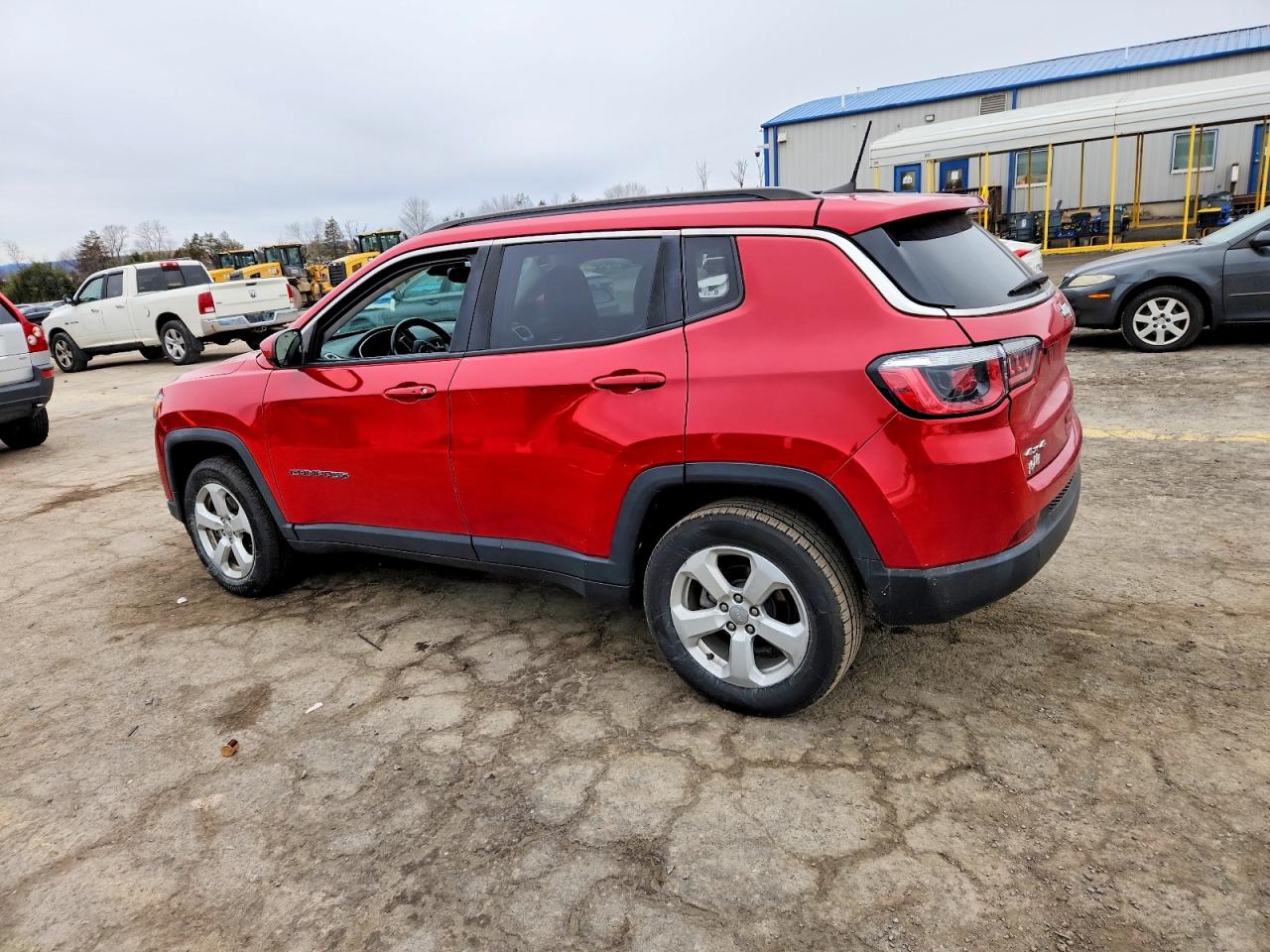 2019 JEEP COMPASS LATITUDE photo 2