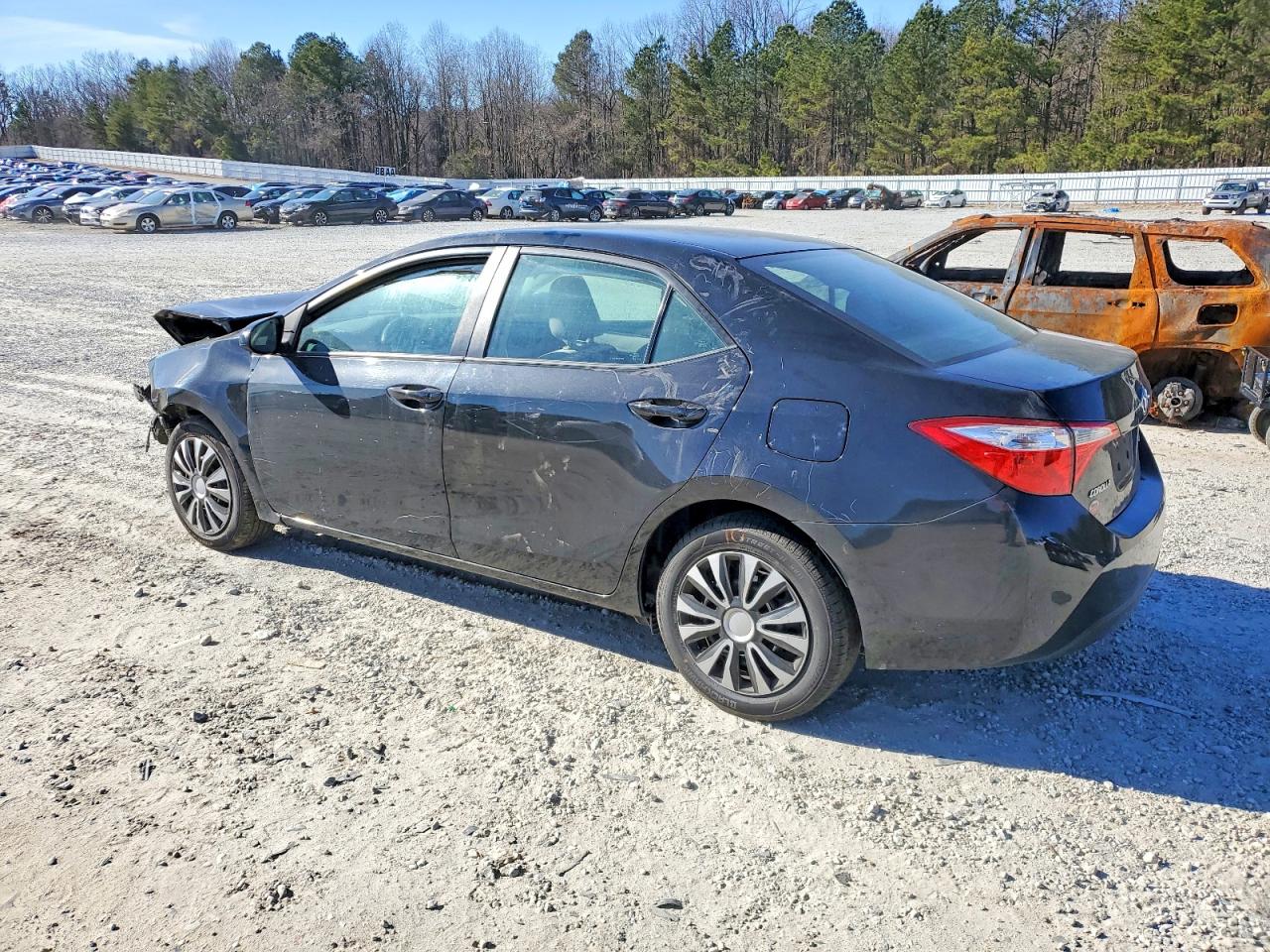 2015 TOYOTA COROLLA L photo 2