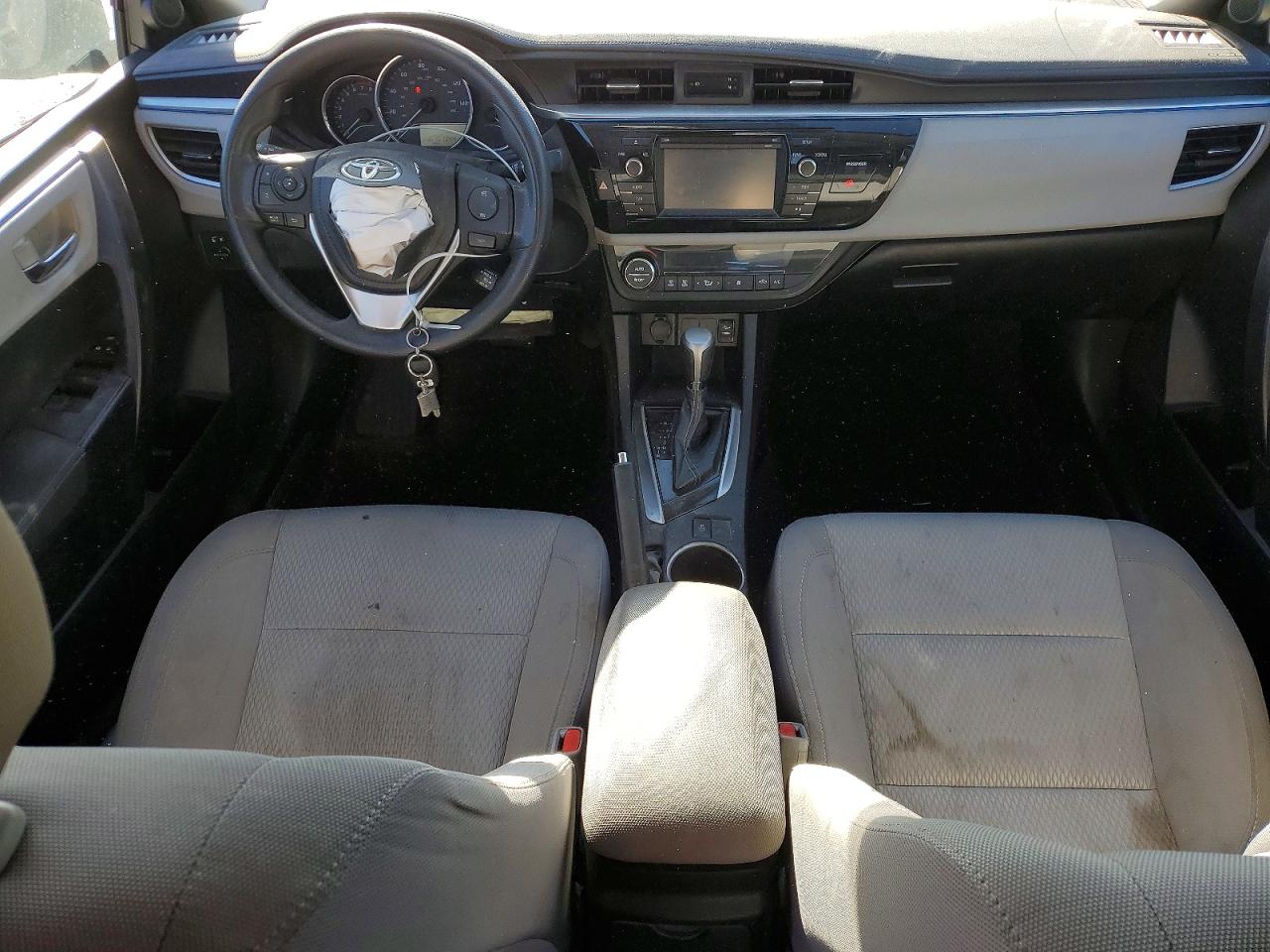 2015 TOYOTA COROLLA L photo 8