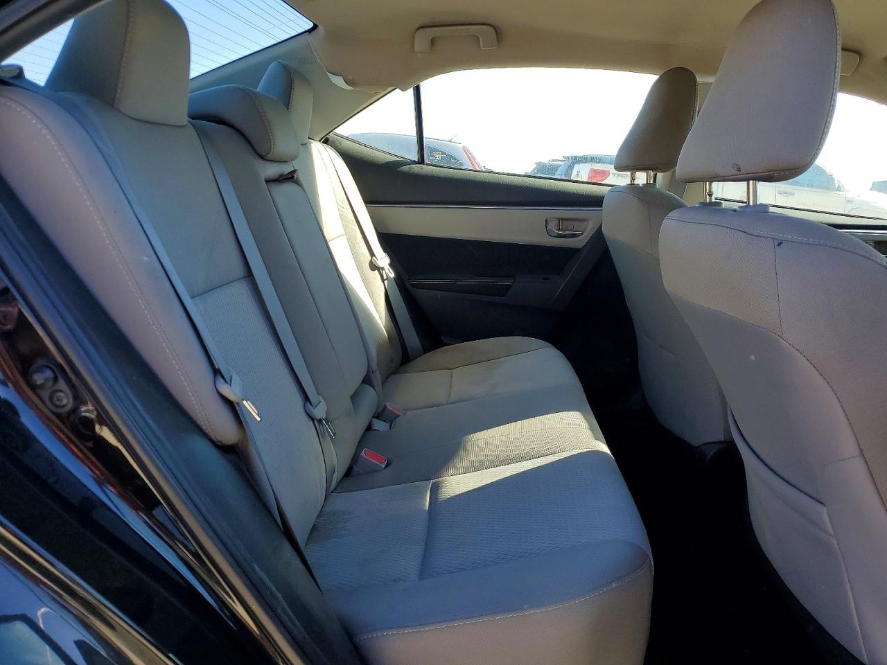 2015 TOYOTA COROLLA L photo 10