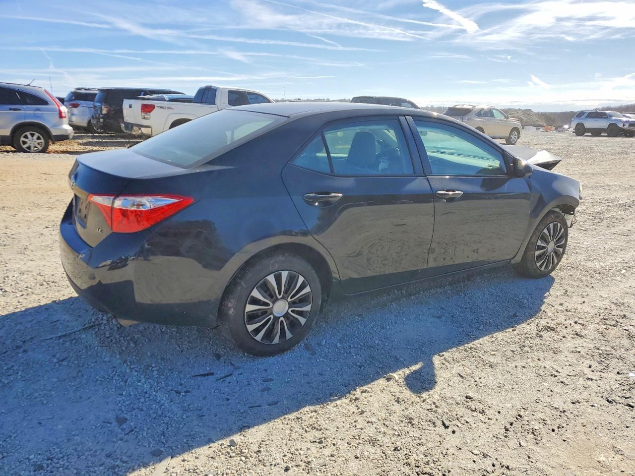 2015 TOYOTA COROLLA L photo 3