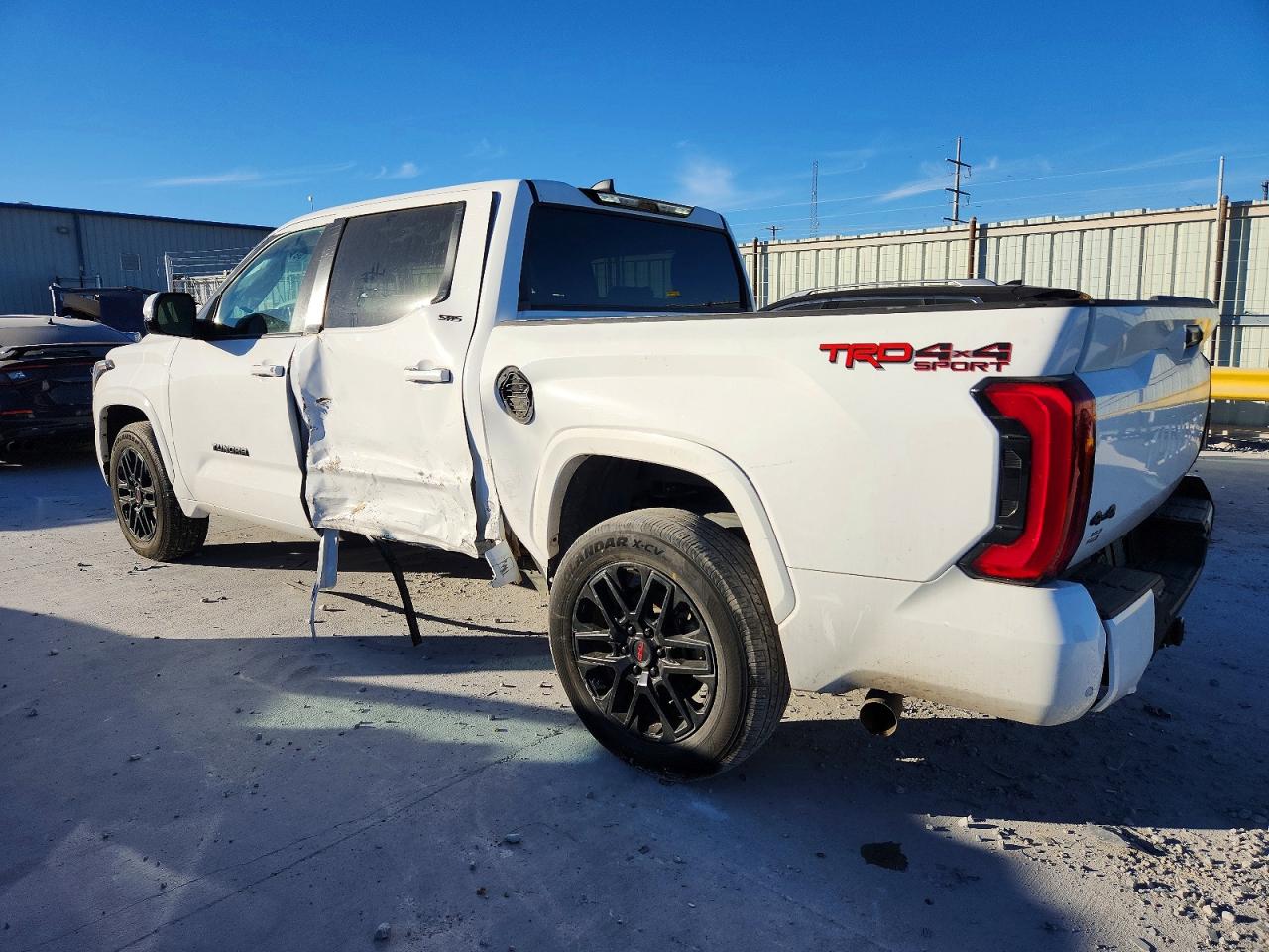 2024 TOYOTA TUNDRA CREWMAX SR photo 5