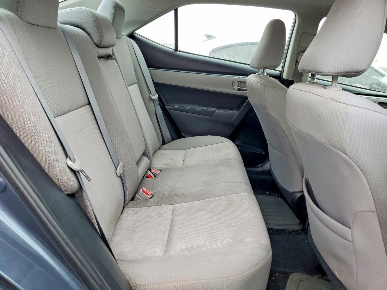 2015 TOYOTA COROLLA L photo 10