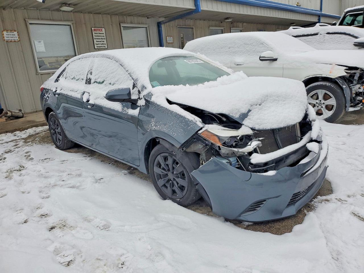 2015 TOYOTA COROLLA L photo 4