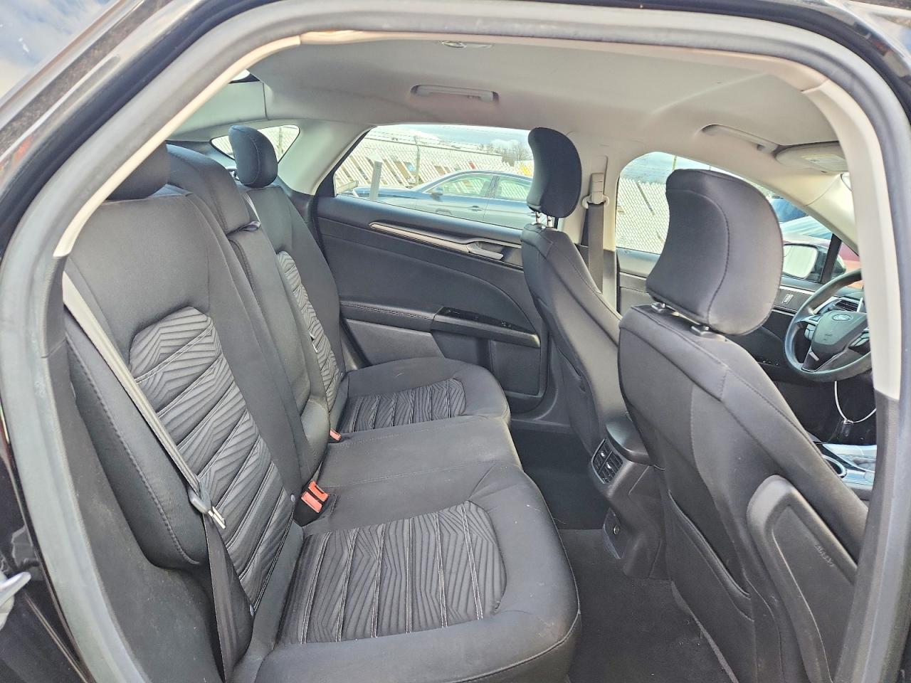 2016 FORD FUSION SE photo 10