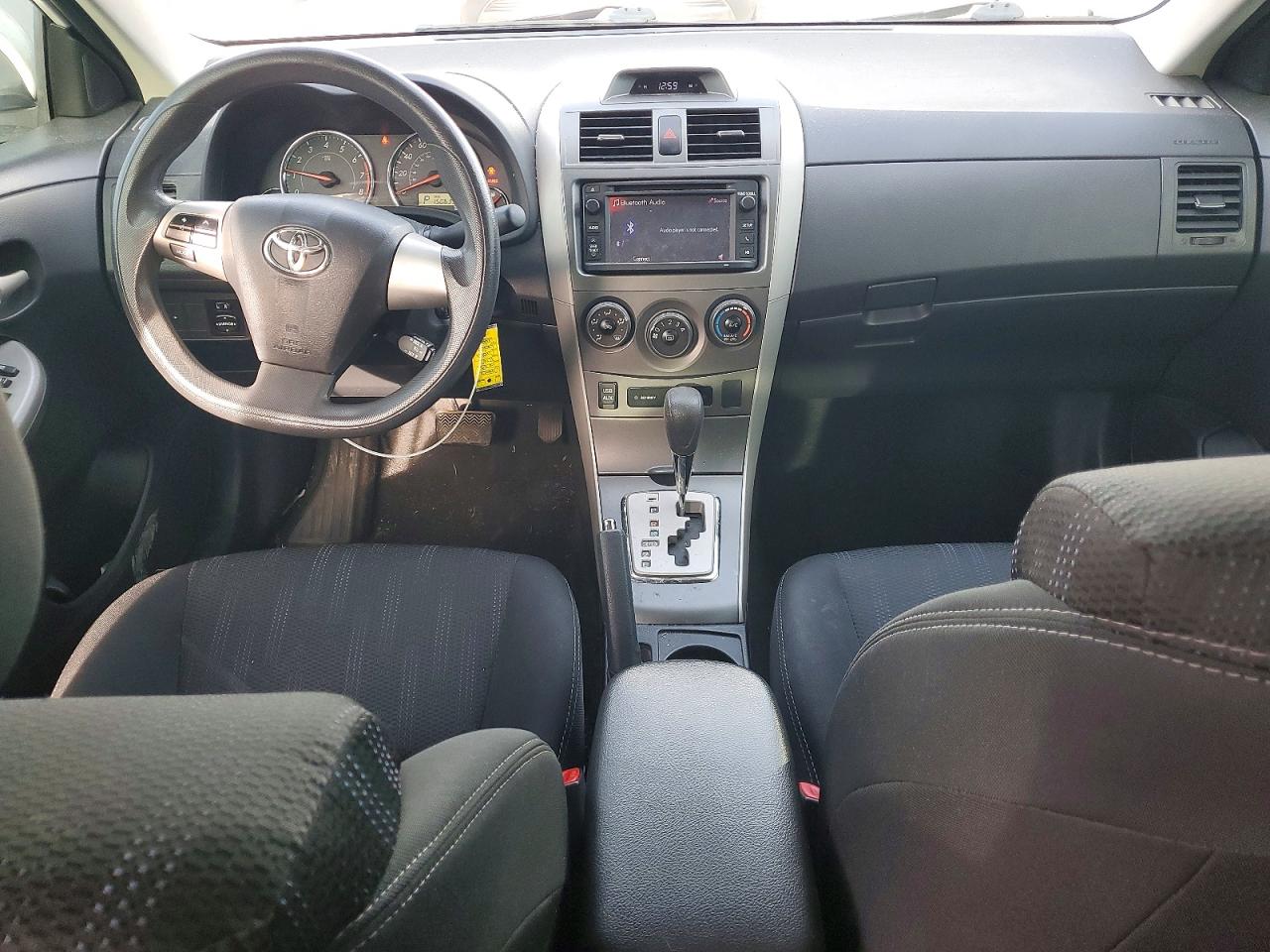 2013 TOYOTA COROLLA BASE photo 8
