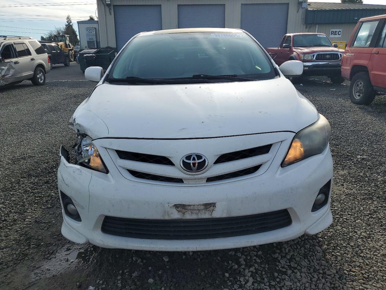 2013 TOYOTA COROLLA BASE photo 5