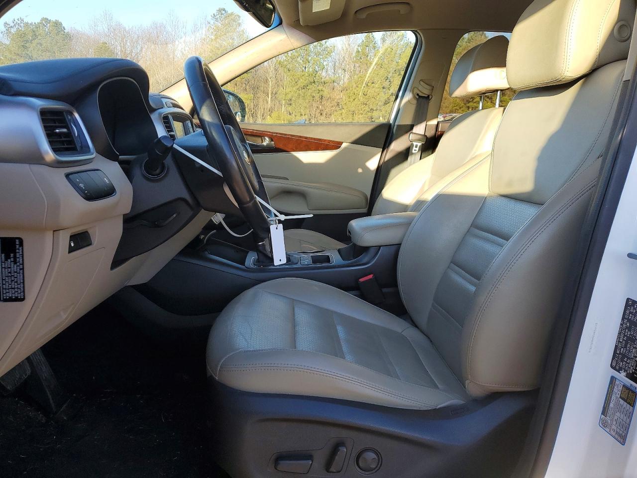 2017 KIA SORENTO LX photo 7